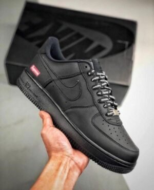 Nikee Airforce 1 Low SUPREME BLACK with og box