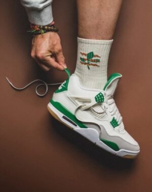 Nikee Air Jordan 4 Pine Green