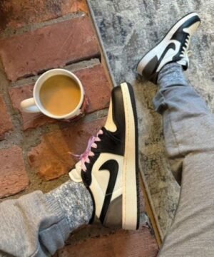 Nikee Air Jordan 1 Low Dark Mocha