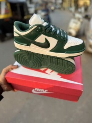 Nikee sb dunk low varsity green