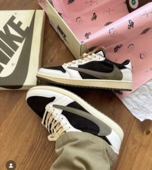 Nike Travis Scott x Air Jordan 1 Low Olive