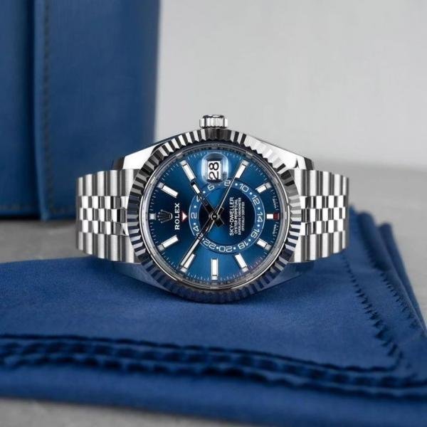 Rolex Oyster Perpetual Sky Dweller Silver-Blue